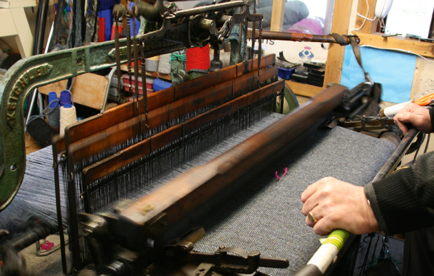 harris tweed being woven