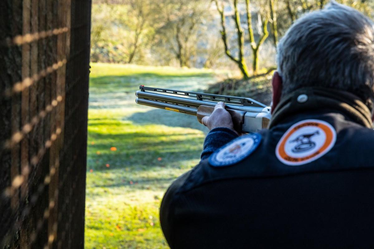 Clay gun shooting